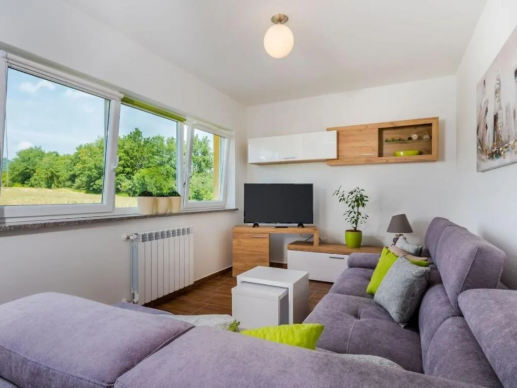 Cosy Apartment In Potpican 0*,